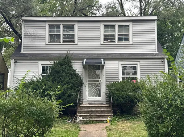 527 E 147th Pl, Harvey, IL 60426
