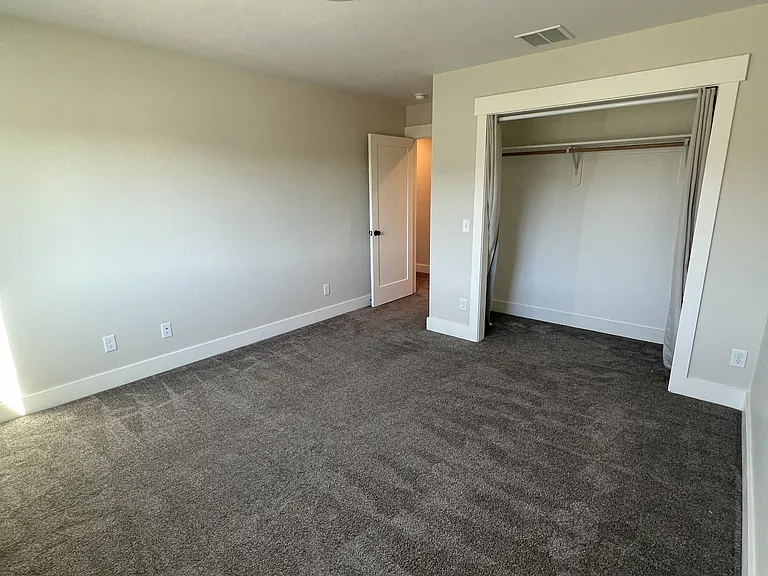 1185 Abigail Ln #A — Photo 33