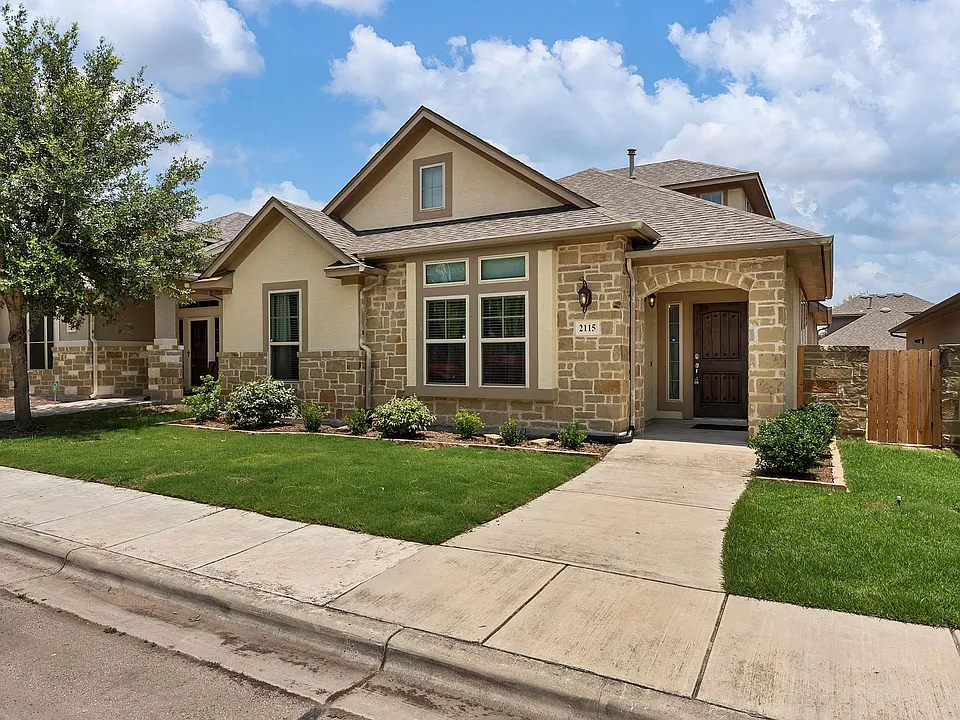 2115 Pecan Hvn
