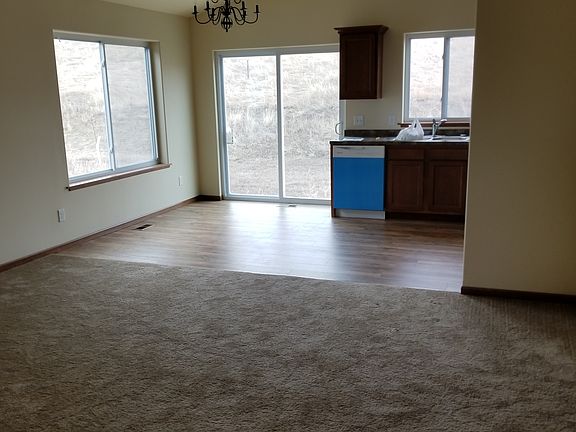 4th image of 45 Meadowview Ct