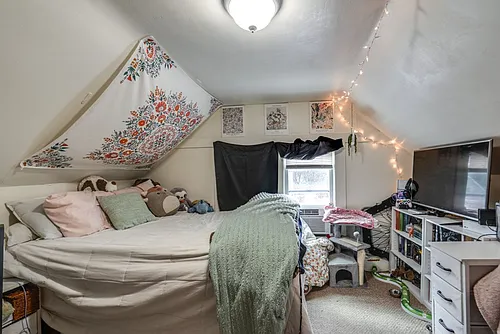 313 Power St Photo 1
