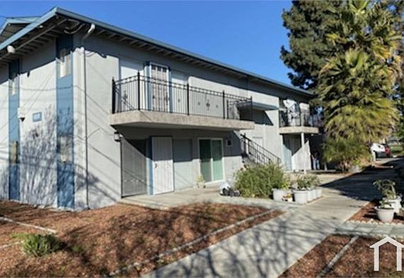 4th image of 1024 McCreery Ave APT 3