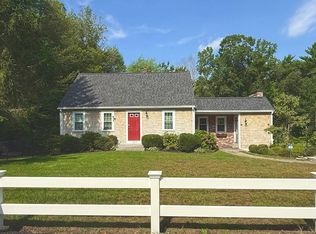 127 Taylor St, Pembroke, MA 02359