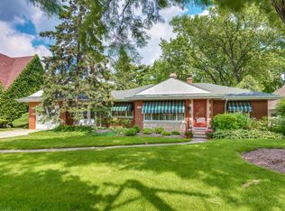 225 N Park Blvd, Glen Ellyn, IL
