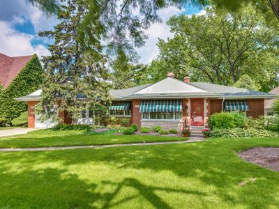 225 N Park Blvd, Glen Ellyn, IL, 60137