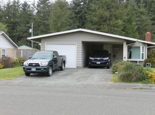 1906 Cottonwood Ave, Coos Bay, OR 97420