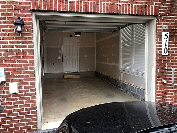 5th image of 510 Copley Pl