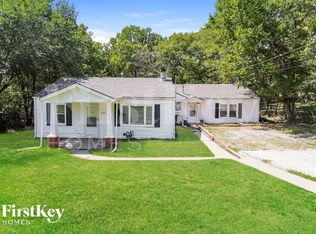 7028 Manchester Ave, Kansas City, MO 64133