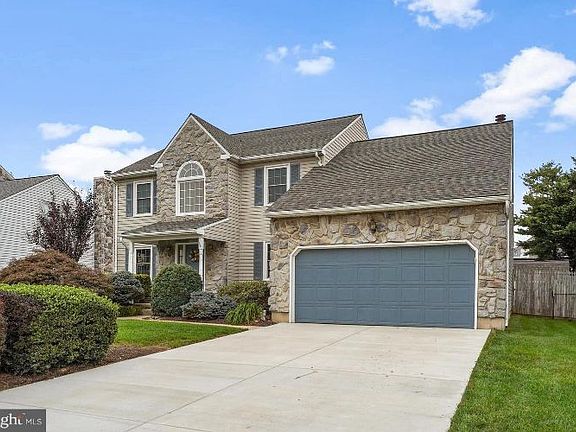2nd image of 14 Wellspring Dr