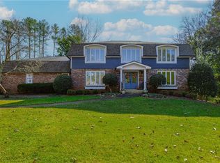 555 Hembree Rd, Roswell, GA 30076