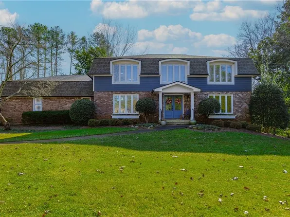 555 Hembree Rd, Roswell, GA 30076