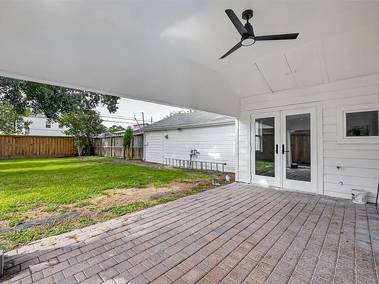3731 Drake St — Photo 31