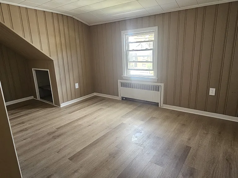 297 E 27th St #2 — Photo 6