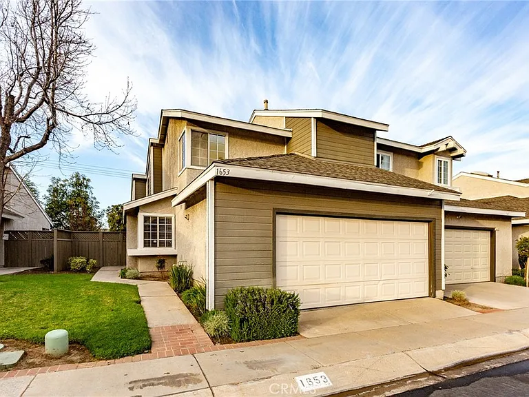 1653 Toyon Pl — Photo 1
