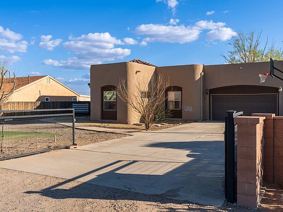 2nd image of 2820 Stapleton Ave NE