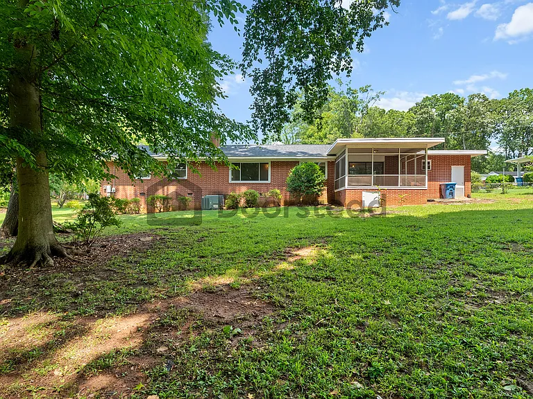 1217 Forestdale Dr — Photo 7