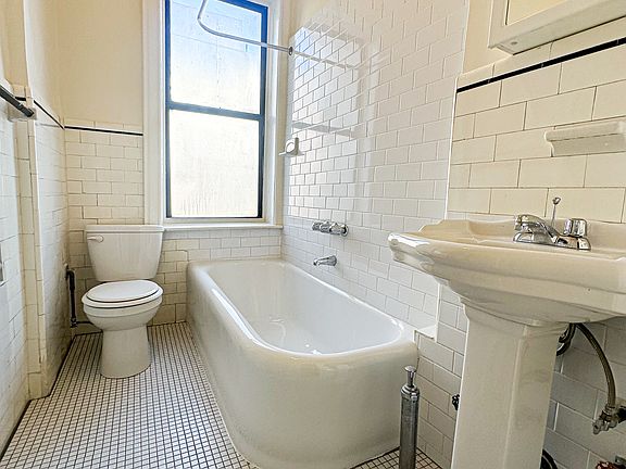 5th image of 8260 116th St