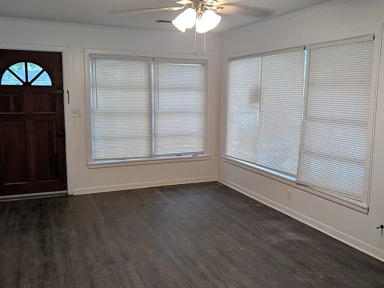 1110 Valley Forge Rd — Photo 11