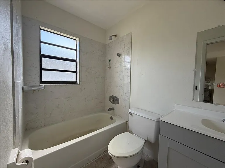 2117 Citrus Blvd #4 — Photo 6