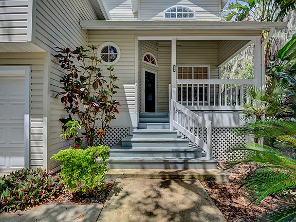 3rd image of 279 Bayou Cir