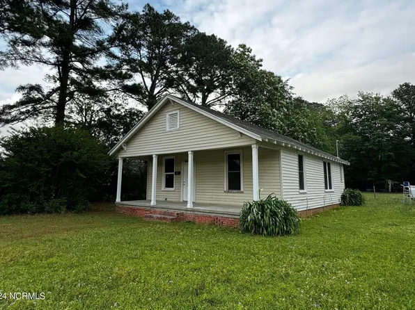 1801 Charlotte Avenue, Kinston, NC 28501