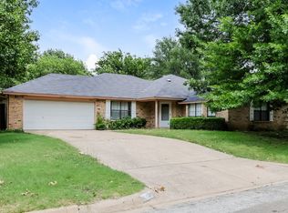 4824 Applewood Rd, Fort Worth, TX 76133