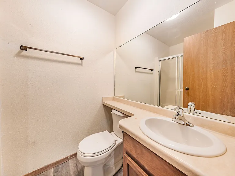 Parkway West Apartment Homes — Photo 33