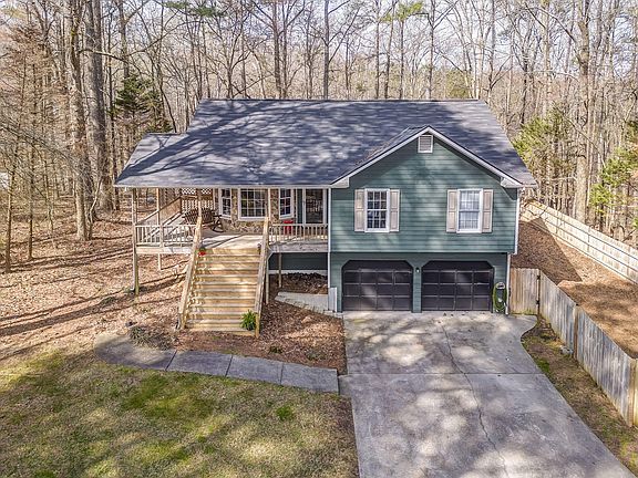 2nd image of 16 Ranger Rd SE