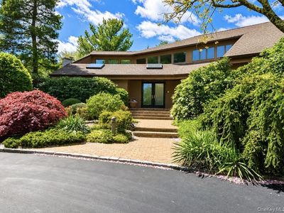 9 The Grasslands, Woodbury, NY, 11797