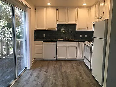 1 bed, 1.5 bath, 1000 sqft, $2,500 — Photo 3