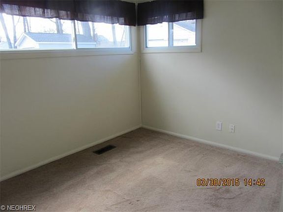 5th image of 366 Marseilles Ave