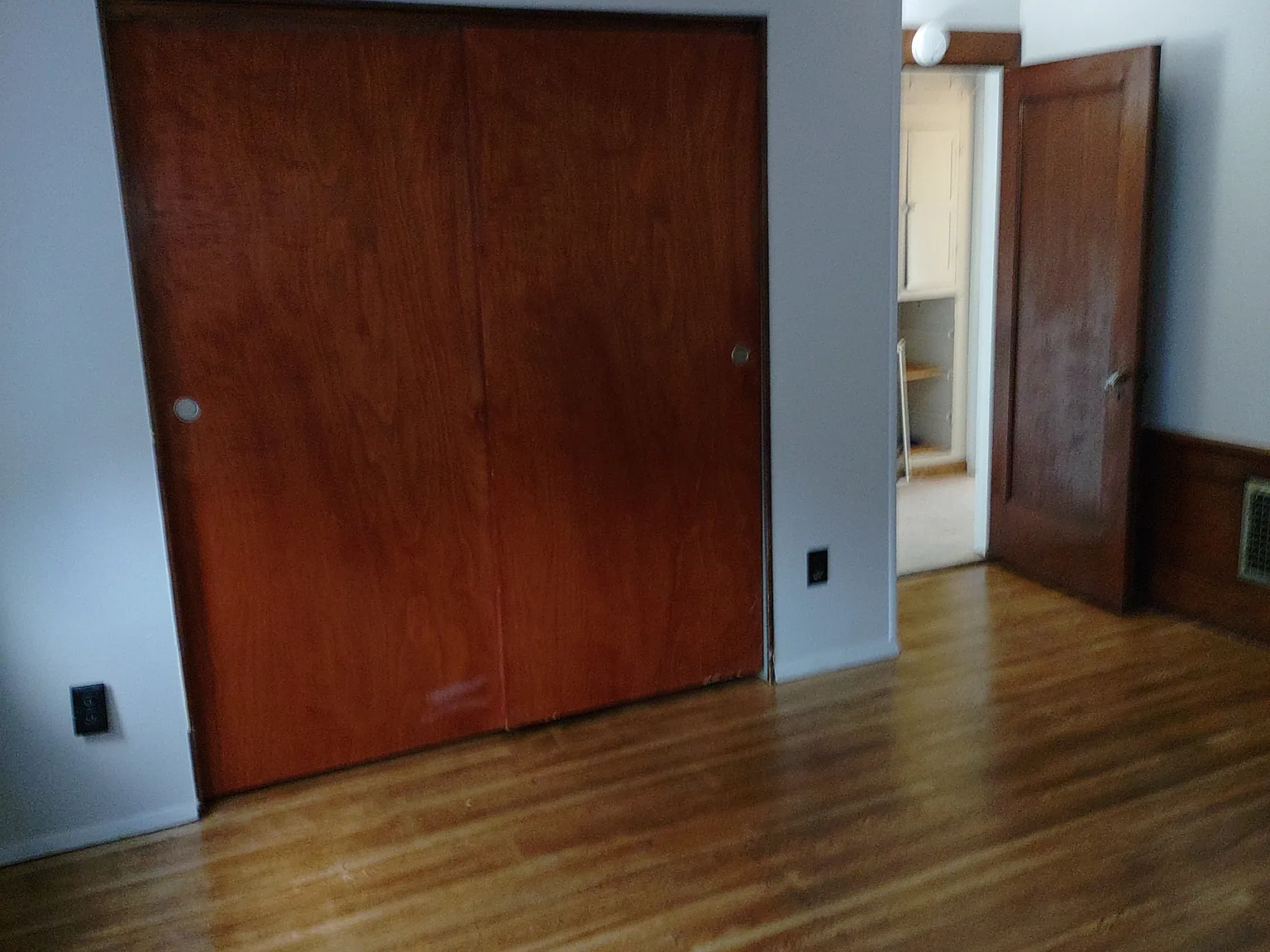 1 bed, 900 sqft, $950 — Photo 2