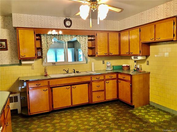 2nd image of 74 Highland Ave