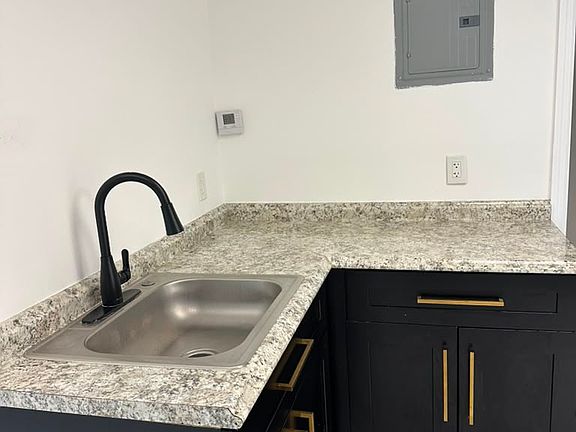4th image of 4485 Stirling Rd Ste 208