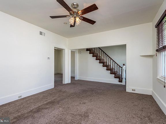 5th image of 46 N Ridge Ave