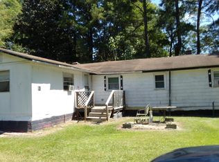 90 Oak Tree St, Hallsboro, NC 28442