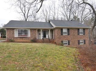 1230 Greenvalley Rd, Winston Salem, NC 27106
