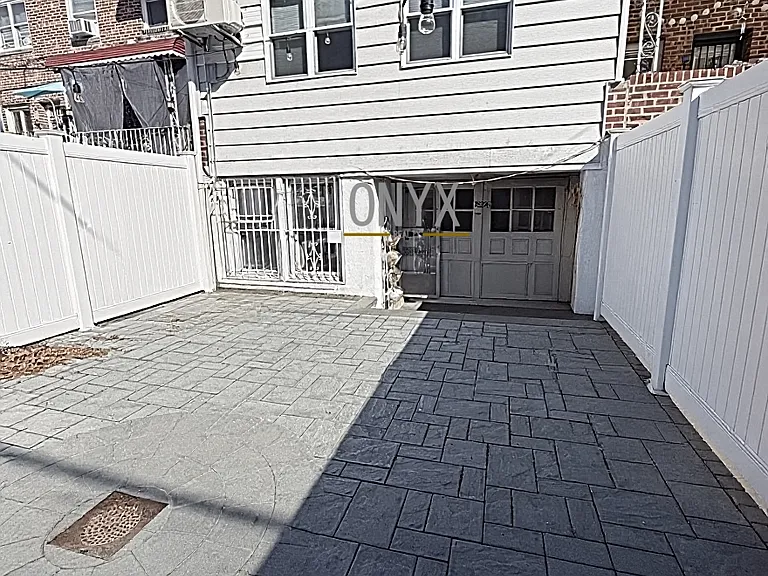 82-26 Eliot Ave #H — Photo 10