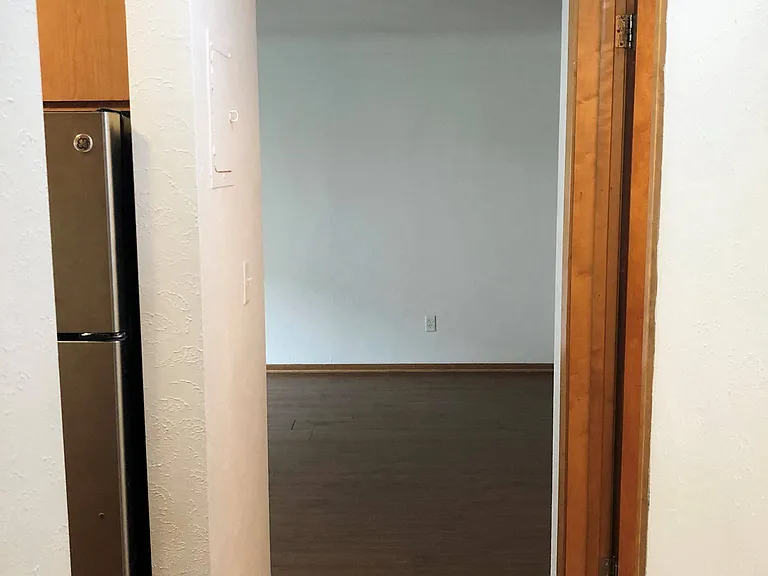 Carroll Court Apartments — Photo 26