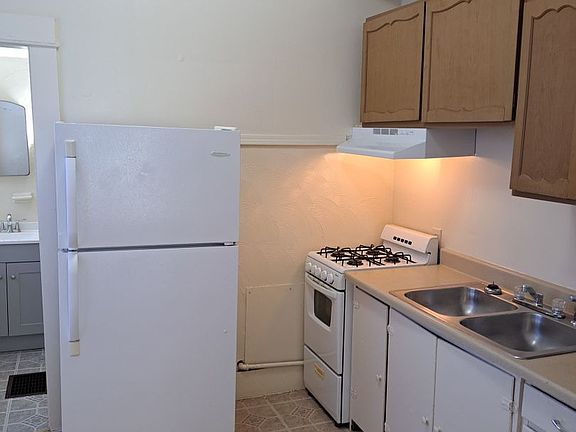4th image of 1227 California Ave APT 3