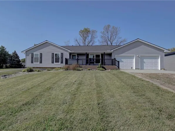 1402 S Oak St, Plattsburg, MO 64477