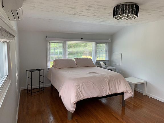 2nd image of 39 Ball Park Ln