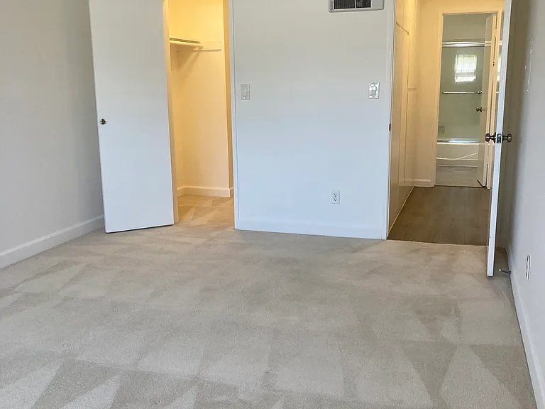 1236 Amherst Ave — Photo 8