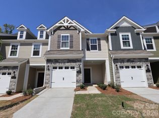 3135 Lilac Grove Dr, Charlotte, NC 28269