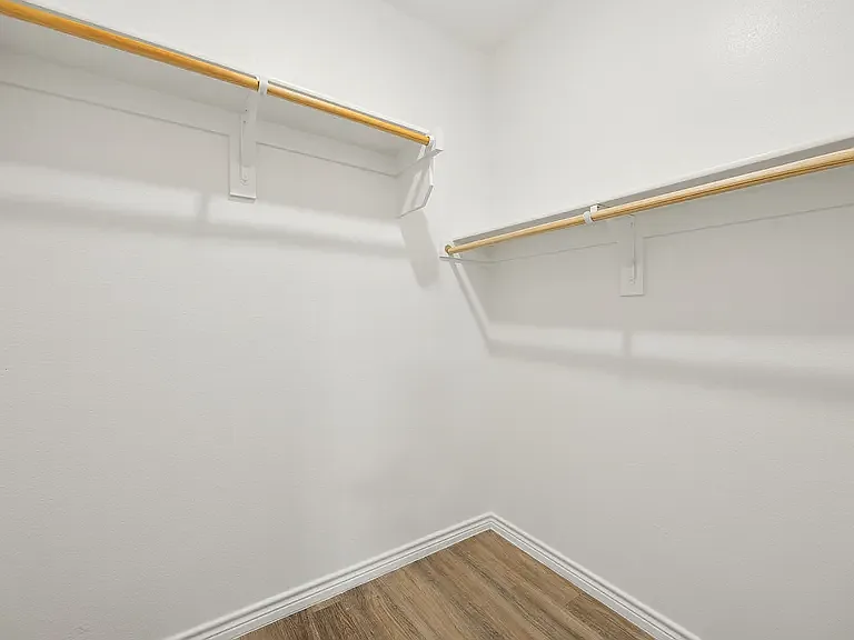 2 bed, 1121 sqft, $2,250 — Photo 3