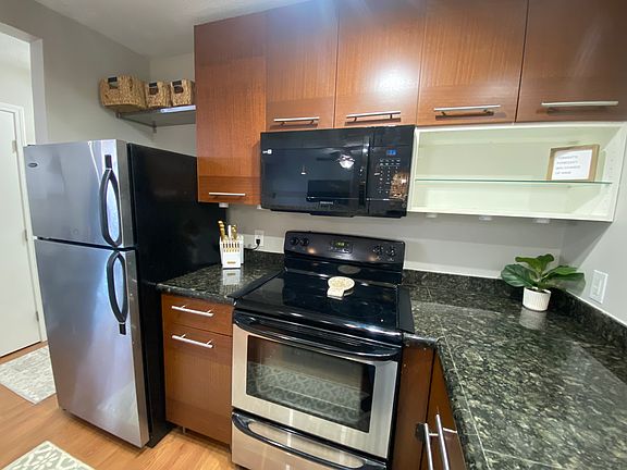 3rd image of 1747 E 56th St Unit C