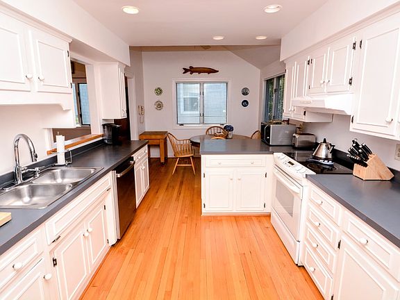 3rd Floor Kitchen