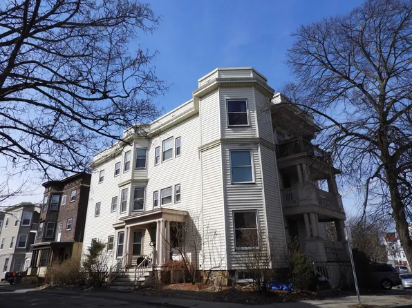 38 Chestnut St, Lynn, MA 01902