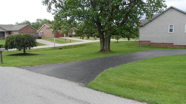 1st image of 213 Sherrie Dr