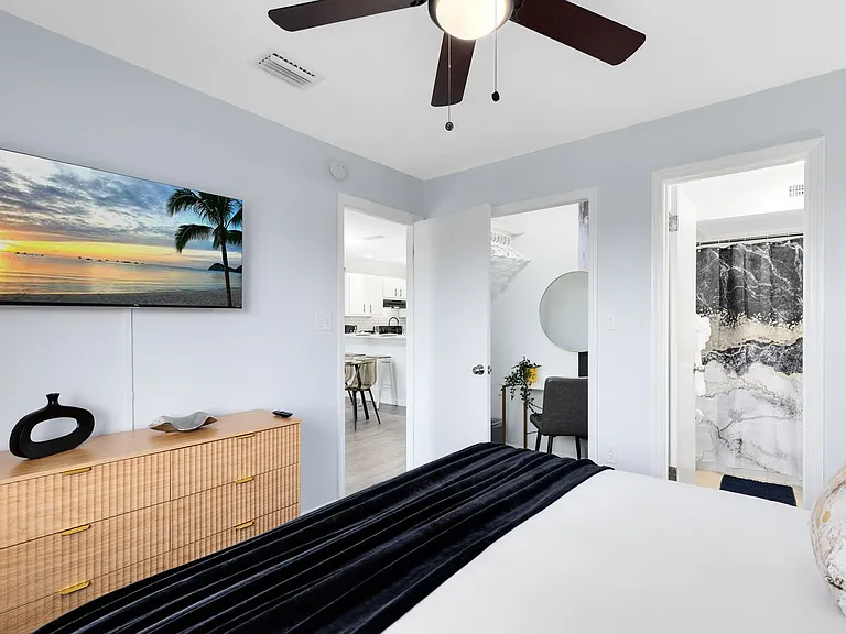 Oasis - 3165 South St. — Photo 88